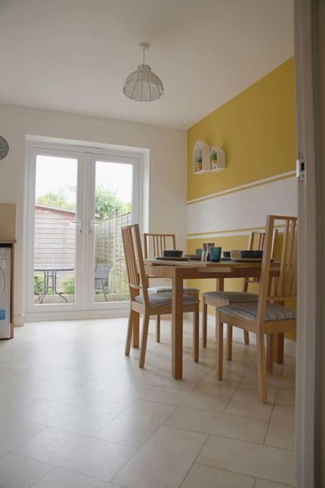 Modern Roomy 3 Bedroom Home Pershore Εξωτερικό φωτογραφία